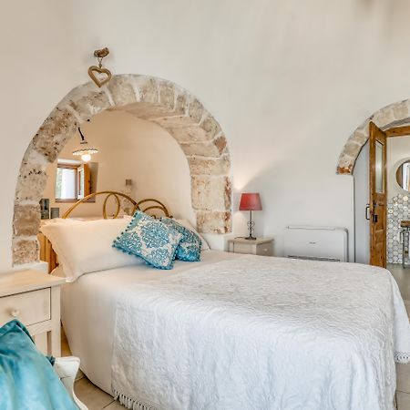 לינה וארוחת בוקר פוטיניאנו Trulli Terra Magica מראה חיצוני תמונה